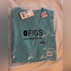 FIGS NEON BLUE CATARINA SCRUB TOP